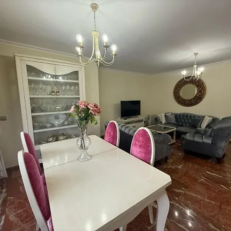 Damasco Apartman *